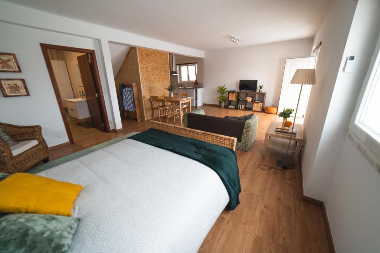 Gundi House Vandrehjem Ericeira Eksteriør billede